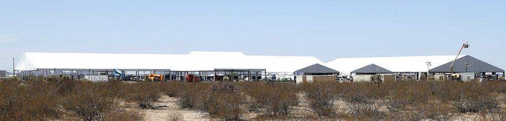 拜登下令 禁用“外国人”“同化”等词描述在美移民