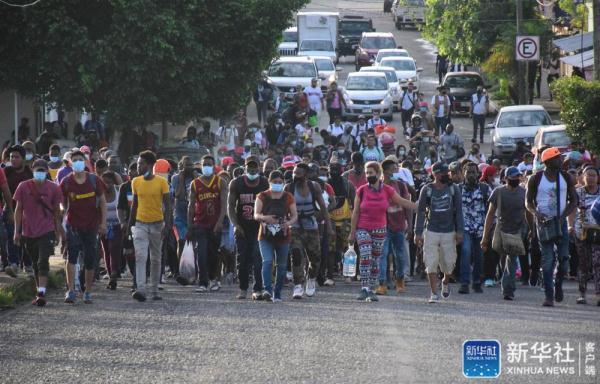 “移民大篷车”