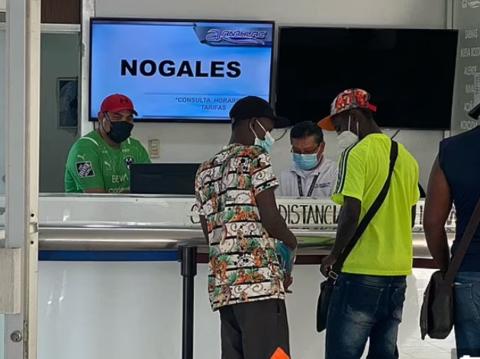 数千移民返回墨西哥 有人躲过驱逐但妻儿被遣回海地