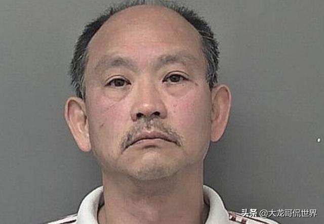 他曾是香港皇家警察，香港回归前夜辞职移民英国，7年性侵3女