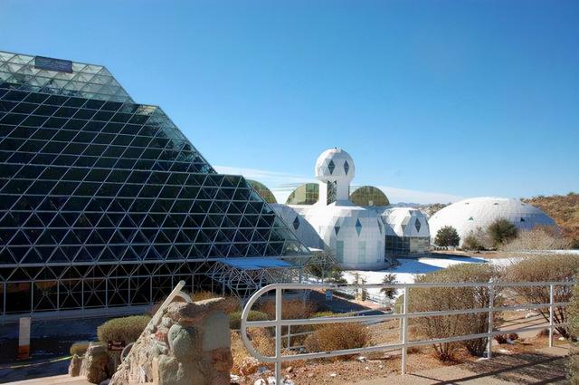 “人造地球”计划失败，实验人员险些被憋死，星际移民只是个梦？