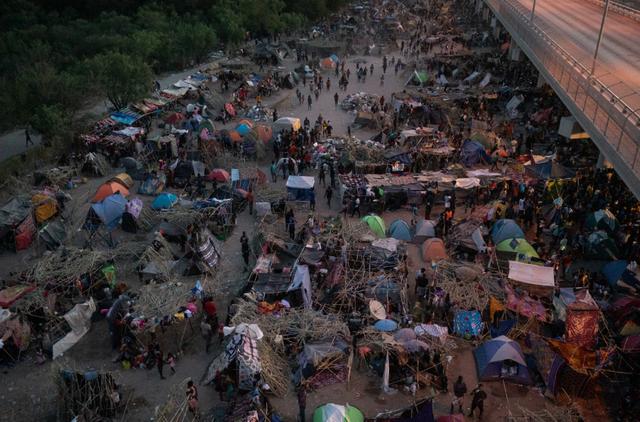 对话联合国难民署：美国大规模遣返海地移民不符合国际准则